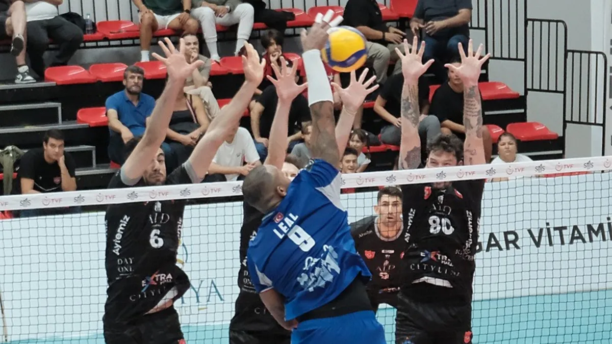 Halkbank zorlansa da kazanmayı bildi