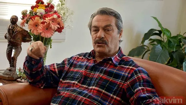 Yeşilçam yıldızı Kadir İnanır entübe edilmişti! Başhekimden sonra Jülide Kural'dan açıklama geldi! "Beni tanıdı, elimi tuttu" - 12