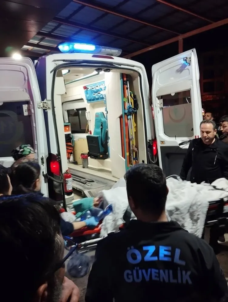 supheler-artti-hasbi-dededen-sikayetci-olan-genc-kiz-trafik-kazasinda-agir-yaralandi-durusmaya-gunler-kala-kaz-1774735750537.jpeg Şüpheler arttı: Hasbi Dede'den şikayetçi olan genç kız trafik kazasında ağır yaralandı | Duruşmaya haftalar kala büyük şüphe-4