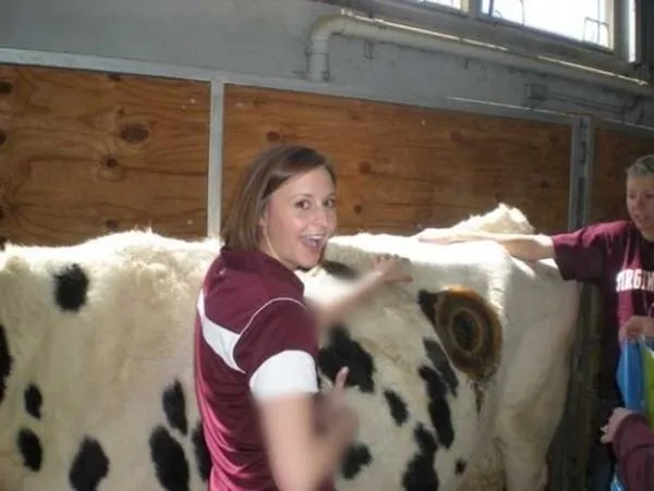 Birkaç litre fazla süt için ineklere yaptıklarına bak-8