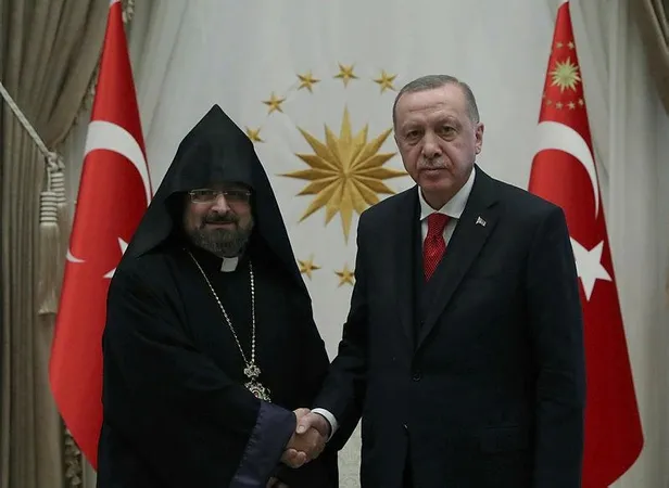 son-dakika-baskan-erdogandan-turkiye-ermenileri-patrigi-sahak-masalyana-mesaj-1619280900853.jpeg Son dakika: Başkan Erdoğan'dan Türkiye Ermenileri Patriği Sahak Maşalyan'a mesaj-1