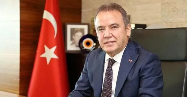 Muhittin Böcek kimdir?