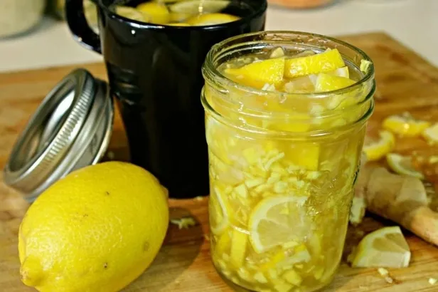 1-gecede-bogaz-agrisini-ve-oksurugu-kesiyor-dogal-antibiyotik-kis-aylariniz-zehir-gibi-gecmesin-1699962237353.jpeg 1 gecede boğaz ağrısını ve öksürüğü kesiyor! Doğal antibiyotik! Kış aylarınız zehir gibi geçmesin!-3