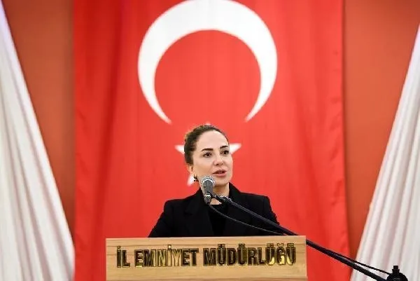 Son dakika: İçişleri Bakanlığı: Uşak Valisi Funda Kocabıyık geçici görevle İçişleri Bakanlığı emrine görevlendirilmiştir-2