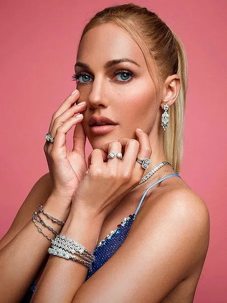 abdye-kacan-can-ates-prestij-sahibi-olmak-icin-meryem-uzerlinin-adini-kullandi-1664047398931.jpeg ABD’ye kaçan Can Ateş'ten Meryem Uzerli'yi şoke eden hamle! Prestij sahibi olmak için...-8