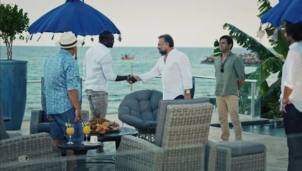 Akon, Eşkıya Dünyaya Hükümdar Olmaz'da!
