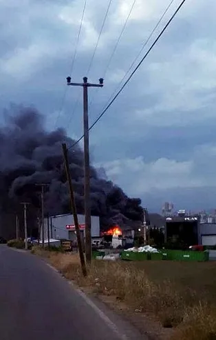 Son dakika: Kocaeli Gebze'de fabrika yangını