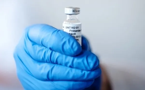 Pfizer ve BioNTech tarafından geliştirilen koronavirüs aşısı ilk o tarihte uygulanacak! İşte koronavirüs aşısında öncelikli kişiler!-2