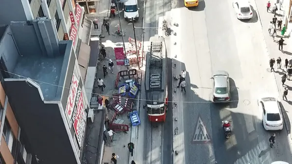 1599556139112.jpg İstanbullu'nun bitmeyen çilesi! CHP'li İBB haftalardır bir kaldırım taşını dahi döşeyemedi-4