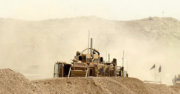 Son dakika... Afganistan'da ABD konvoyuna intihar saldırısı