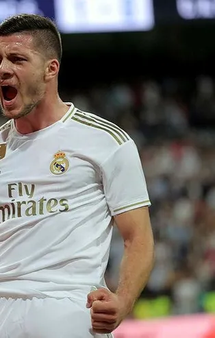 Luka Jovic Real Madrid'den ayrılık sinyali verdi! Galatasaray'ı sosyal medya hesabından takibe aldı!