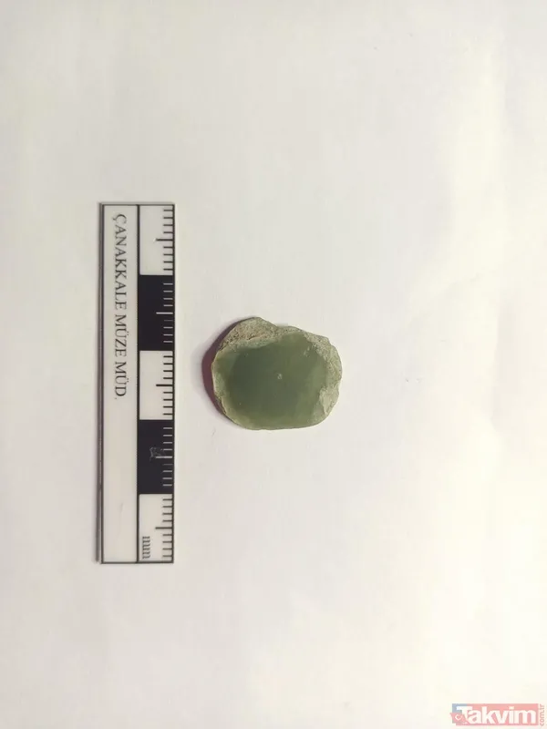 Troya kazılarında 4.500 yıllık keşif: Nadir görülen altın broş ve yeşim taşı ortaya çıktı - 6