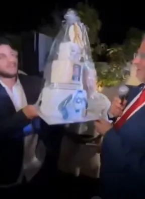 siyonist-bakan-ben-gvirden-alcaklikta-son-nokta-dogum-gununde-idam-urganli-pasta-kesti-1777820467081.jpeg Siyonist Bakan Ben-Gvir'den alçaklıkta son nokta: Doğum gününde idam urganlı pasta kesti!-5