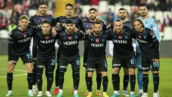 trabzonspordan-transferde-avrupa-cikarmasi-gelecek-sezon-icin-6-farkli-ulkede-futbolcu-izledi-1684008286137.jpeg Trabzonspor'dan transferde Avrupa çıkarması: 6 farklı ülkede futbolcular izlendi!-4