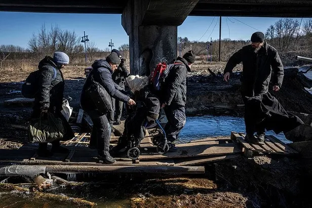 milli-savunma-bakani-hulusi-akar-rus-mevkidasi-sergey-soygu-ile-gorustu-acil-ateskes-cagrisi-1647015823972.jpeg Milli Savunma Bakanı Hulusi Akar, Rus mevkidaşı Sergey Şoygu ile görüştü: Acil ateşkes çağrısı-2