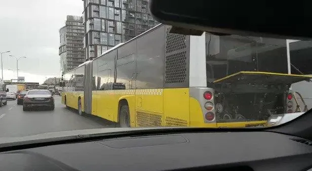 chpli-ibb-istanbulluyu-magdur-etmeye-devam-ediyor-iett-otobusleri-bakimsizliktan-dokuluyor-1632428558814.jpeg