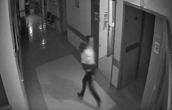 depremde-olume-meydan-okuyarak-cocuklari-kucaklayip-tahliye-eden-seyma-hemsire-konustu-onlari-almadan-disari-c-1676355473449.jpg Depremde ölüme meydan okuyarak çocukları kurtardı! Şeyma hemşire o anları anlattı: "Tanımadığım biri olsa da aynısını yapardım"-4