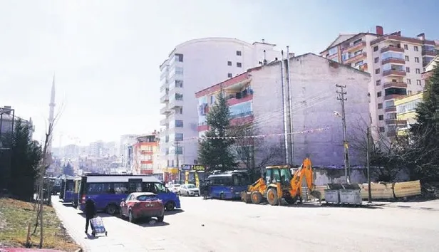 mit-tirlari-ihanetinin-planladigi-ev-bulundu-fetonun-mit-imamlarina-son-brifingler-de-ayni-evde-verilmis-1644800851508.jpeg MİT TIR’ları ihanetinin planladığı ev bulundu! FETÖ’nün MİT imamlarına son brifingler de aynı evde verilmiş-2