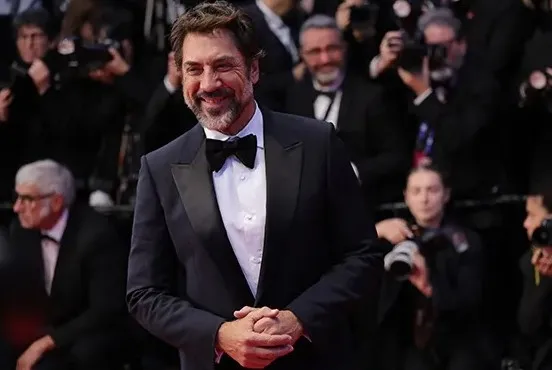 javier-bardem-adidasa-yonelik-boykot-cagrisi-yapti-1788689619171.jpeg Javier Bardem'den Adidas'ın İsrail'i aklayan reklamına karşı boykot çağrısı! Sosyal medyadan tepki yağdı: Soykırımı desteklemenin bedelini öğretin-5