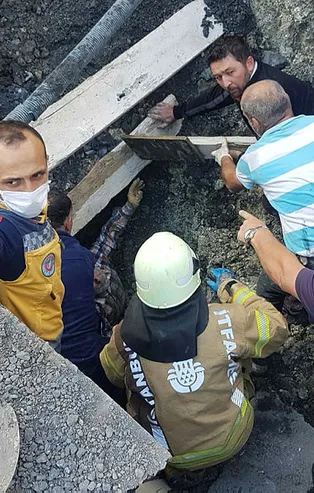 Esenyurt'ta can pazarı! Son anda kurtarıldı