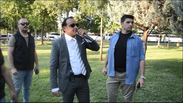 duhoktaki-pkk-saldirisinda-kara-propaganda-haddini-asan-hdpli-vekillere-polis-izin-vermedi-1658521148167.jpg Duhok'taki PKK saldırısında kara propaganda! Haddini aşan HDP'li vekillere polis izin vermedi-2