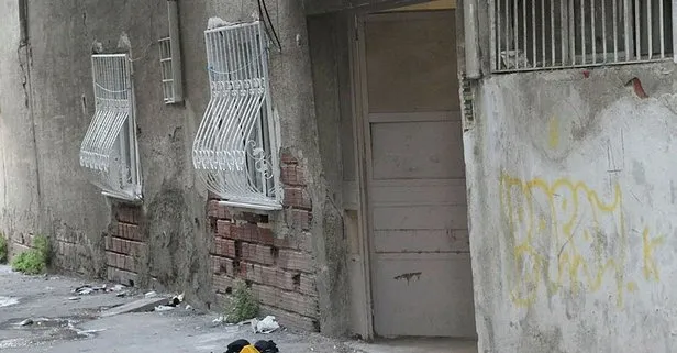 izmir de sir olay bina girisinde