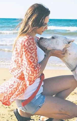 Alina Boz'dan köpeğine duygusal veda