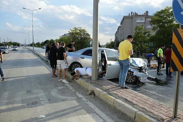 Konya'nın Kulu ilçesinde feci kaza! Her yer yaralı insan doldu-3