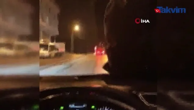 Eğlence konvoyunda araç kaputunda yolculuk