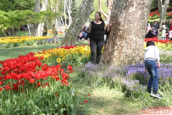 İstanbul Gülhane Parkı 10 katı ziyaretçi ağırladı! Laleler talan edildi - 23