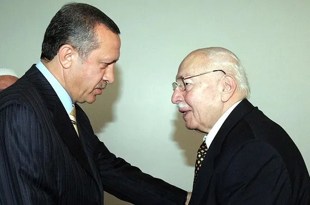 Başkan Erdoğan'dan 'Necmettin Erbakan' mesajı: Erbakan Hocamızı rahmetle yâd ediyorum