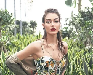 Zirvede çicek açtı