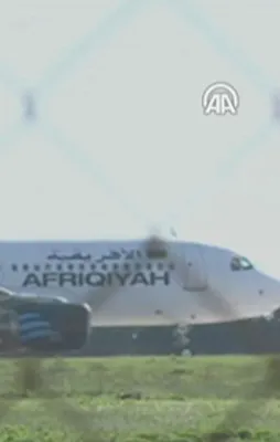 Libya'da yolcu uçağı kaçırıldı