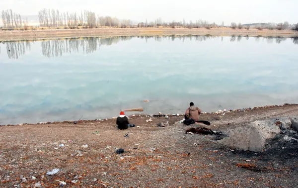 sivas-serpincik-goletinde-su-25-metre-cekildi-1607346989627.jpg Sivas Serpincik Göleti'nde su 25 metre çekildi-5