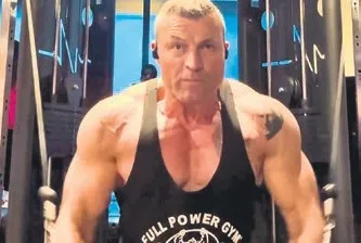 Uygur adım şampiyon