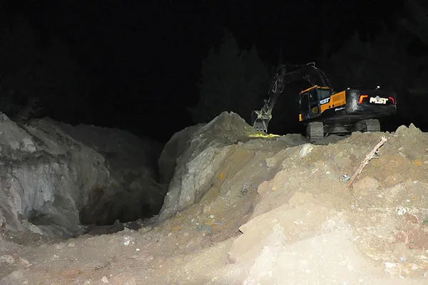 Manisa'da kazı çalışmasında meydana gelen göçükteki kişinin cenazesine ulaşıldı-1