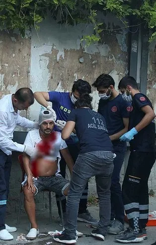 Son dakika: Taksim'de değnekçi terörü: Tartıştığı sürücüyü bıçaklayarak kaçtı!