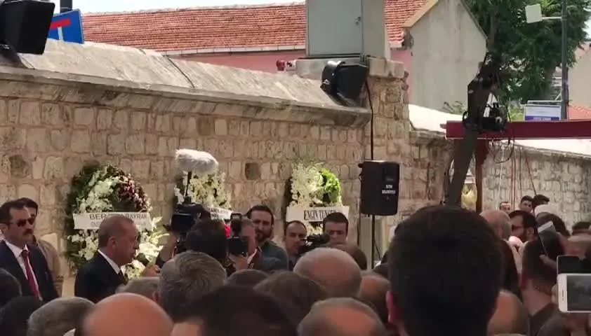 Prof. Dr. Fuat Sezgin İstanbul’da Fatih Camii’nde son yolculuğuna uğurlandı