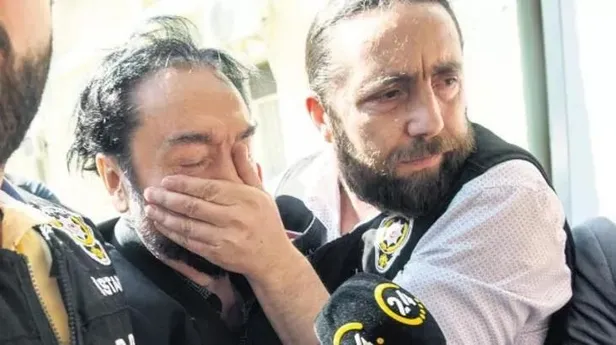 adnan-oktar-silahli-suc-orgutu-davasinda-flas-karar-16-orgut-elebasinin-tutukluluk-halinin-devamina-hukmedildi-1647359127871.jpeg Adnan Oktar Silahlı Suç Örgütü davasında flaş karar! 16 örgüt elebaşının tutukluluk halinin devamına hükmedildi-5