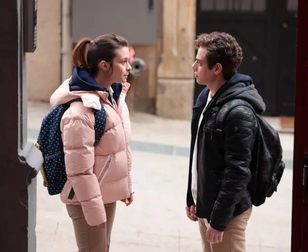 Masumlar Apartmanı'nda doğan aşk başladığı gibi tarihe gömüldü! Aniden ayrılık kararı aldı Naci ve Safiye dondu kaldı-7