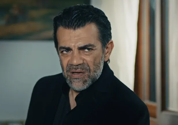 bu-geri-donus-cok-konusulur-edho-190-bolum-fragmani-dizlerinin-bagi-cozuldu-akli-havsalasi-almiyor-1618035462064.jpg Bu geri dönüş çok konuşulur! EDHO 190. bölüm fragmanı: Dizlerinin bağı çözüldü aklı havsalası almıyor!-10