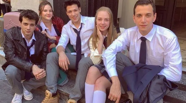 Son dakika haberi: Aşk 102 dizisinde başrolleri paylaşan Alina Boz ve Kubilay Aka'nın koronavirüs testi pozitif çıktı-2