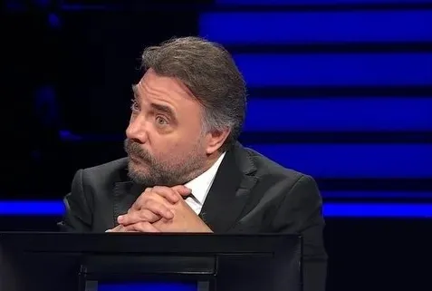 Canlı organizmalarda yaklaşık 24 saatlik periyotlarla tekrarlanan biyolojik süreçlerin düzenli döngüsünü ifade eden ‘sirkadiyen ritim’ deki ‘sirkadiyen’, Tıp Terimleri Kılavuzu’na göre ne demektir?