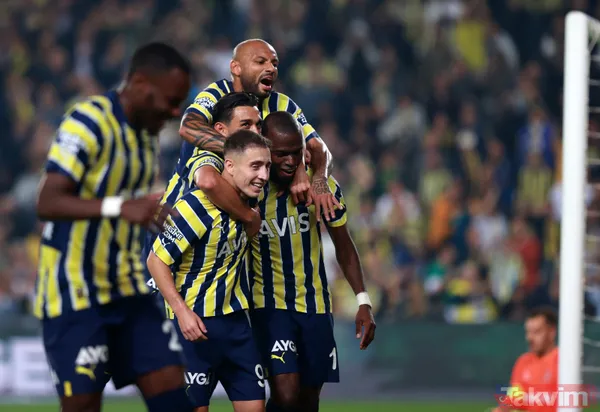Süper Lig'de 9 gollü maç! Spor yazarları Fenerbahçe - Karagümrük maçını değerlendirdi: Kadıköy'de "enteresan" şeyler oluyor - 5