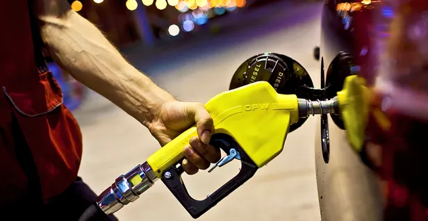 20-temmuz-motorine-benzine-indirim-gelecek-mi-1-lt-benzin-mazot-kac-tl-oldu-opet-bp-po-shell-guncel-akaryakit-1658237660919.jpg 1 LT benzin, mazot kaç TL oldu? 20 Temmuz motorine, benzine indirim gelecek mi? Opet, BP, PO, Shell güncel akaryakıt fiyatları!-3