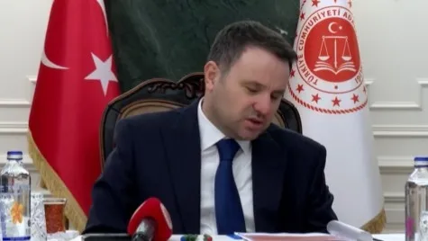 rojin-kabais-sorusturmasinda-yeni-gelisme-bakan-gurlek-aileyle-gorustu-telefon-cine-gonderilecek-1778079625043.jpeg Rojin Kabaiş soruşturmasında yeni gelişme: Bakan Gürlek aileyle görüştü, telefon Çin’e gönderilecek-3