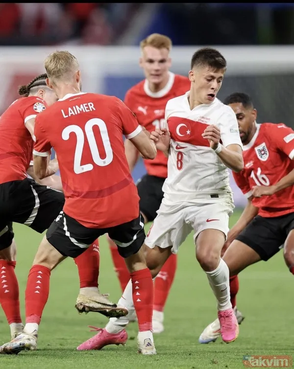 2019'da Bozkurt işaretini yasaklamışlardı! Avusturya'ya Merih Demiral'dan bozkurt işaretli ayar! İşte tarihi maçtan muhteşem kareler - 9