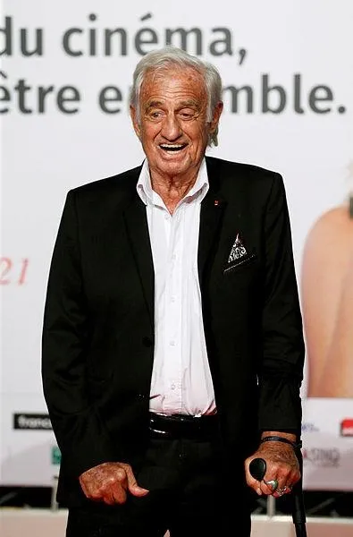 unlu-fransiz-aktor-jean-paul-belmondo-hayatini-kaybetti-1630940218623.jpeg