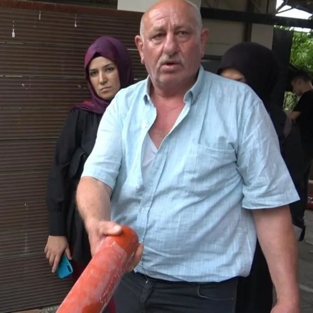 Kurbanlık vekaleti verenler dana yerine sosis teslim aldı!