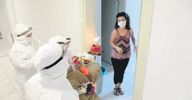 Karantinada doğum günü sürprizi